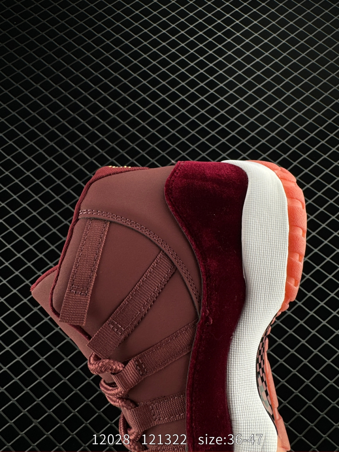 Nike Air Jordan 11 Retro Low LE